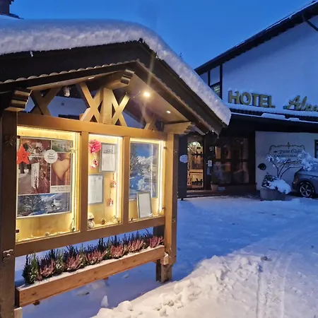 ホテル Alpenhof 4*