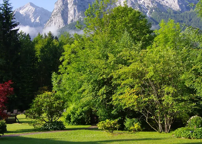 Отель Alpenhof