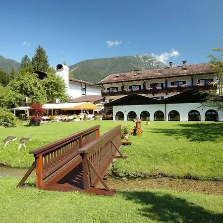 Alpenhof ホテル 4*