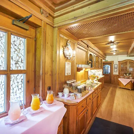 Alpenhof ホテル 4*
