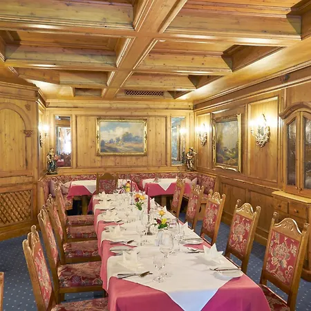 Alpenhof ホテル 4*
