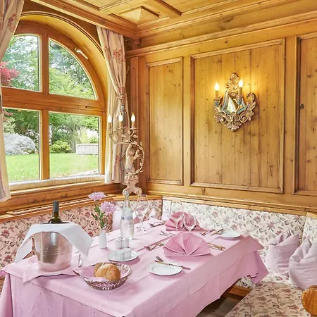 ホテル Alpenhof