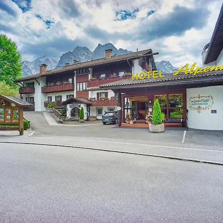 Alpenhof ホテル