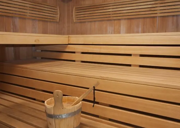 Alpenhof Hotel 4*
